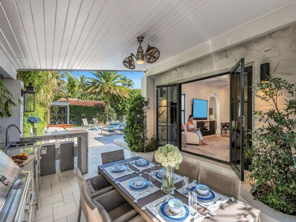 Luxurious 4-Bedroom Retreat Near Las Olas Blvd with Heated Pool